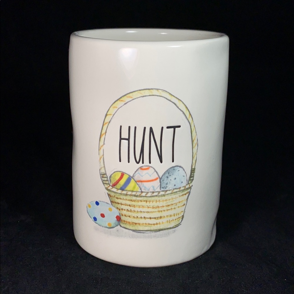 Rae Dunn large Easter ceramic candle LL “HUNT”